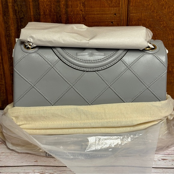 Tory Burch Small Fleming Soft Convertible Shoulder Bag - Bay Gray - Picture 7 of 8